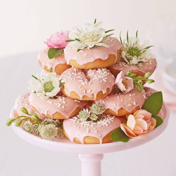 Easy birthday cake ideas: A Heap of Sweet Somethings