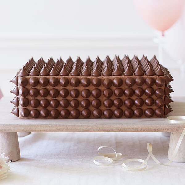 Easy birthday cake ideas: Kiss Me Cake
