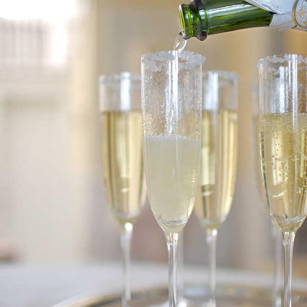 Making wedding toasts memorable for the right reasons