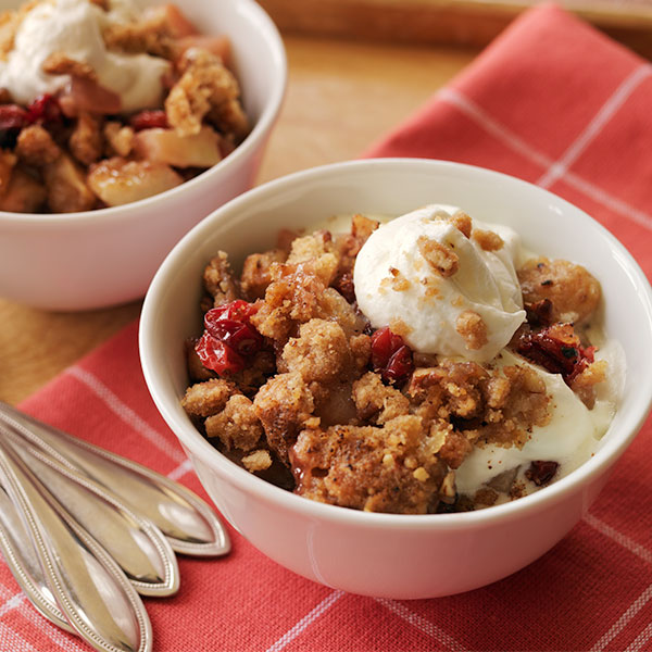 Pear-cranberry crisp