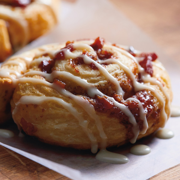 15-Minute Bacon Cinnamon Rolls